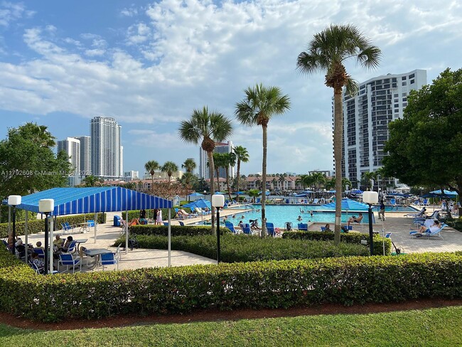 Building Photo - 500 Three Islands Boulevard