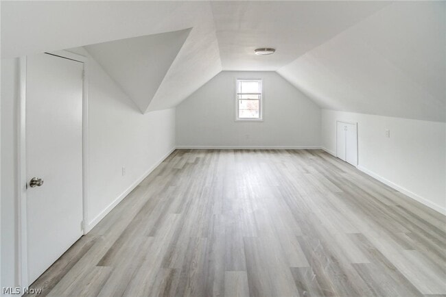 Building Photo - 1343 Victory Dr