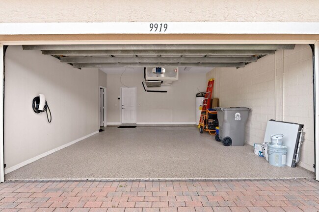 Building Photo - 9919 Royal Cardigan Way