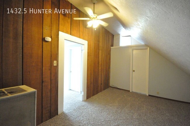 Building Photo - 1 Bed 1 Bath Close to Campus, Available Fa...