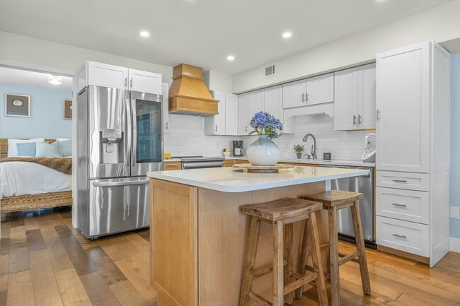 Building Photo - 3203 Page Ave