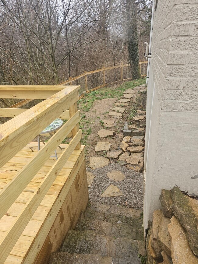 Building Photo - 21 Howard Rd