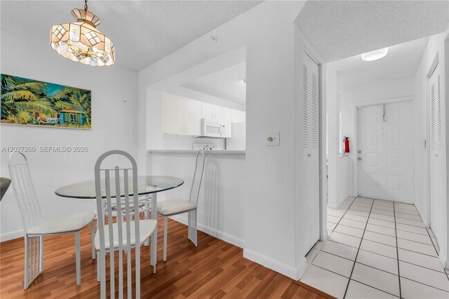 Building Photo - 9511 Weldon Cir