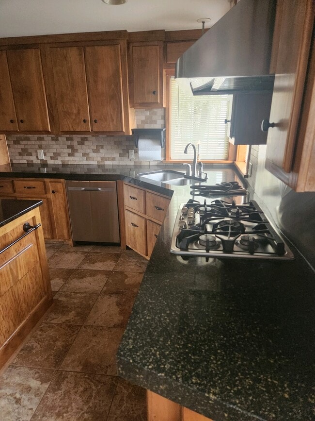 Building Photo - 717 Draketown Rd