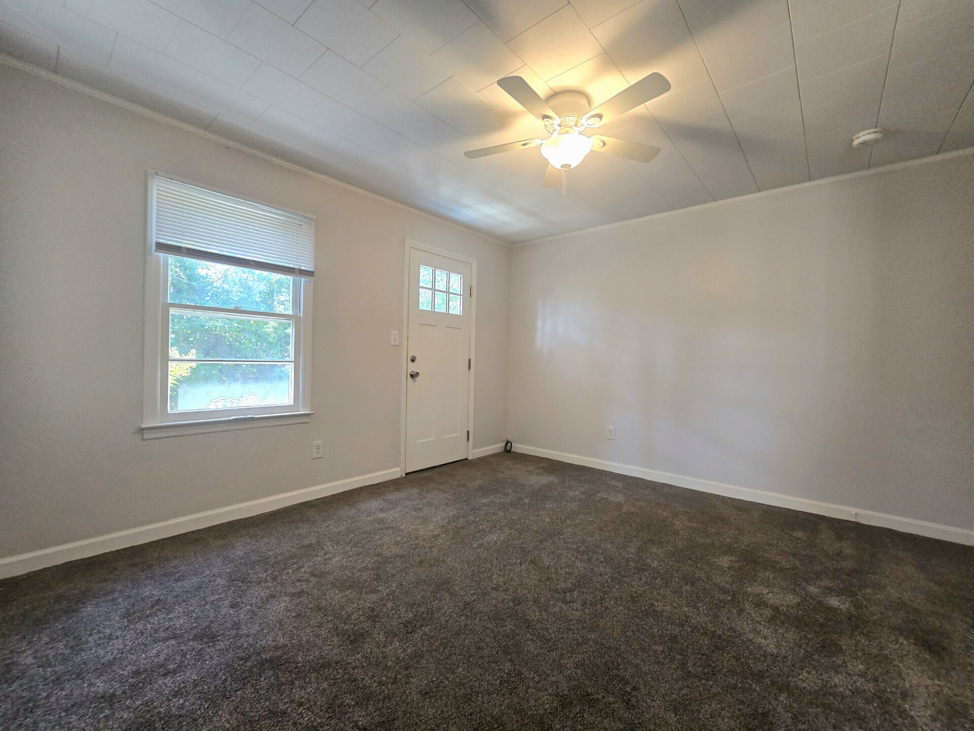 Main BR - 417 10th Ave S