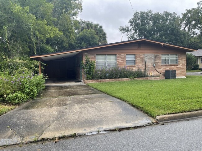 Primary Photo - 2909 Collier Ave