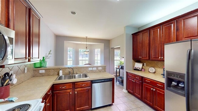 Building Photo - 1067 E Poplar St