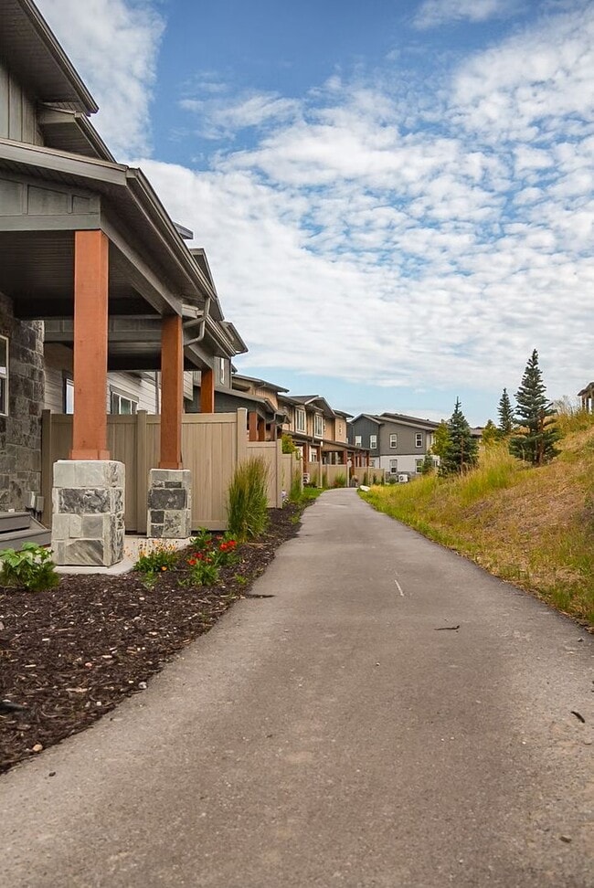 Building Photo - End Unit New Construction with Finished Basement Includes Utilities in New Jordanelle Ridge Neigh...