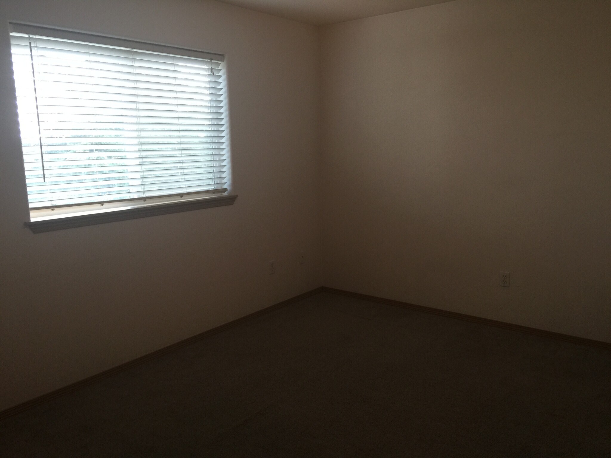 Building Photo - 2342 NW Ridgeline Dr