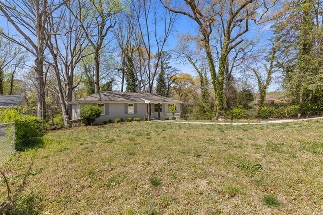 Building Photo - 2779 Horse Shoe Dr