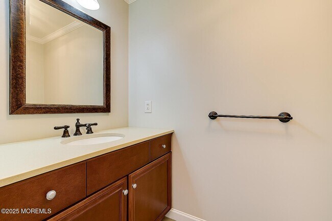 Building Photo - 19 Monterey Dr