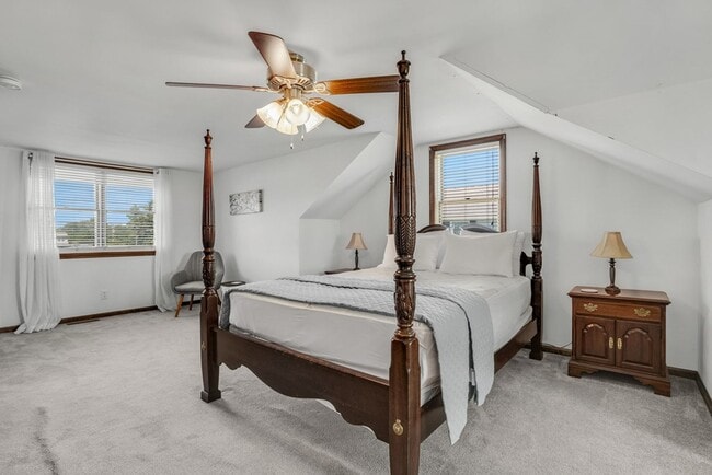 Building Photo - 5457 Warren St