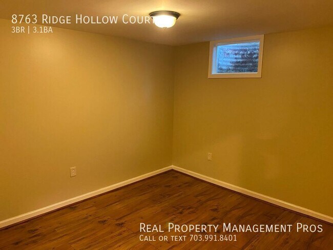 Building Photo - 8763 Ridge Hollow Ct