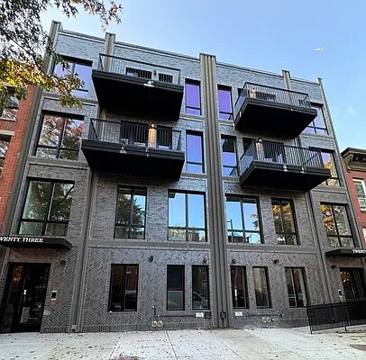 Building Photo - 27 Eldert St