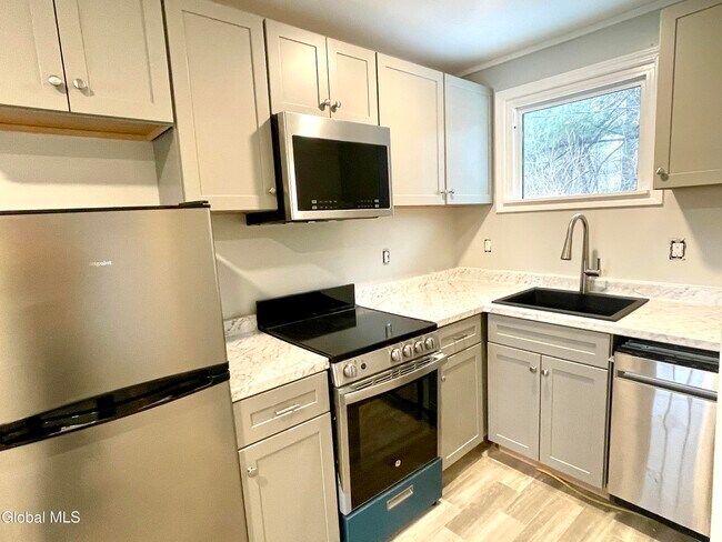 Building Photo - 2648 US-9