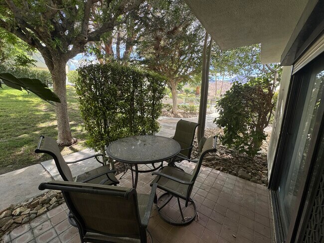 Building Photo - 48728 Desert Flower Dr