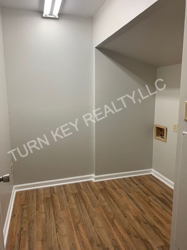 Building Photo - Apartment for rent in Hayden/ Smoke Rise