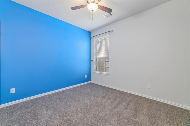Building Photo - 8807 Harvest River Dr