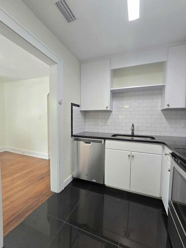 Building Photo - [748/750/756/758] Winfree Ave