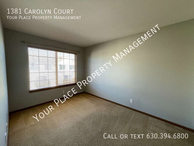 Building Photo - 1381 Carolyn Ct