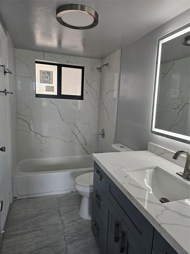 Building Photo - 15600 NW 7th Ave