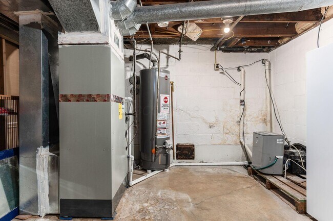 Building Photo - 51 E Schreyer Pl