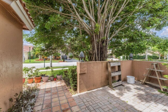 Building Photo - 1179 Laguna Springs Dr