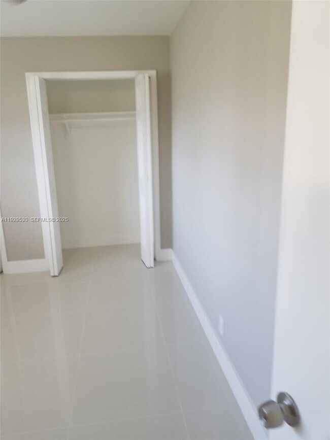 Building Photo - 1859 Wiley St