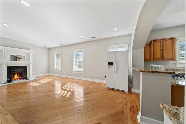 Building Photo - 196 N McNeil St