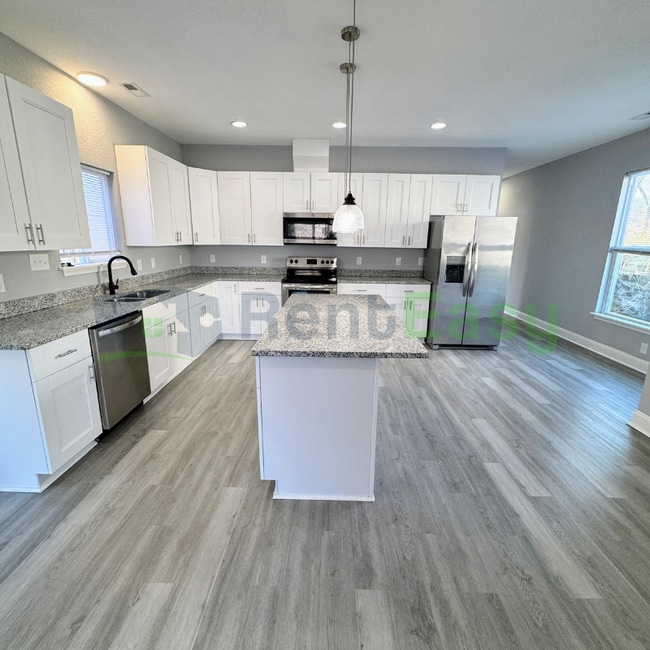 Building Photo - 511 Mason Ave