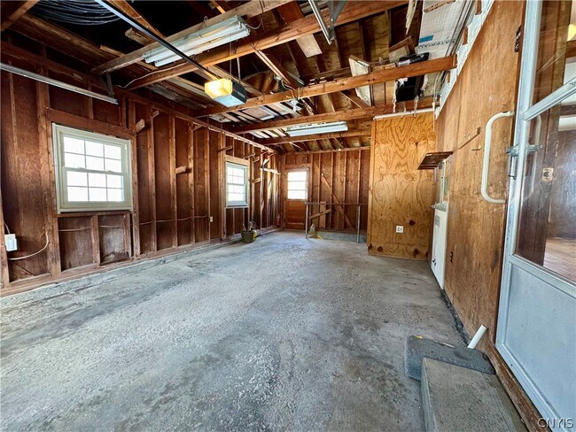 Building Photo - 5291 Abbe Dr