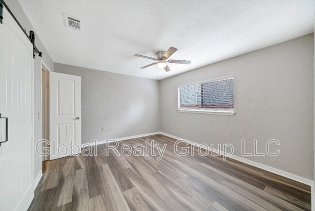Building Photo - 8227 Bowens Crossing