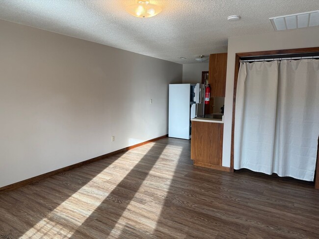 Building Photo - 404 W Jackson Blvd