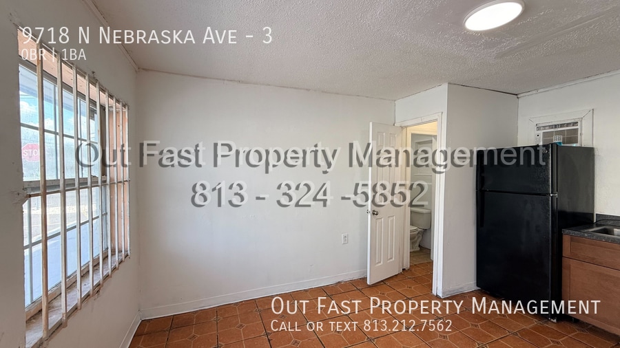 Building Photo - 9718 N Nebraska Ave