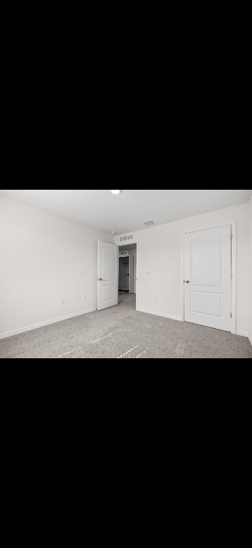 Building Photo - 2745 Flushing Dr