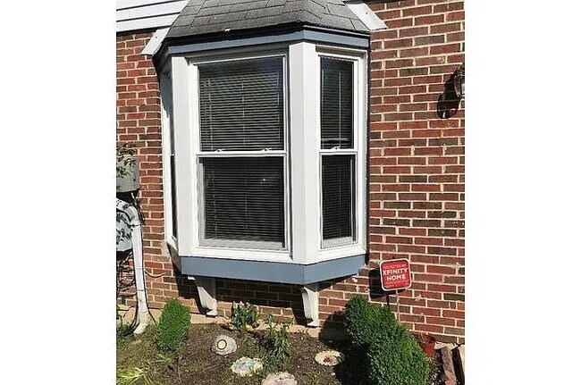 Building Photo - 406 Strathaven Ct