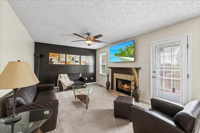 Building Photo - 6 Wavecrest Ct