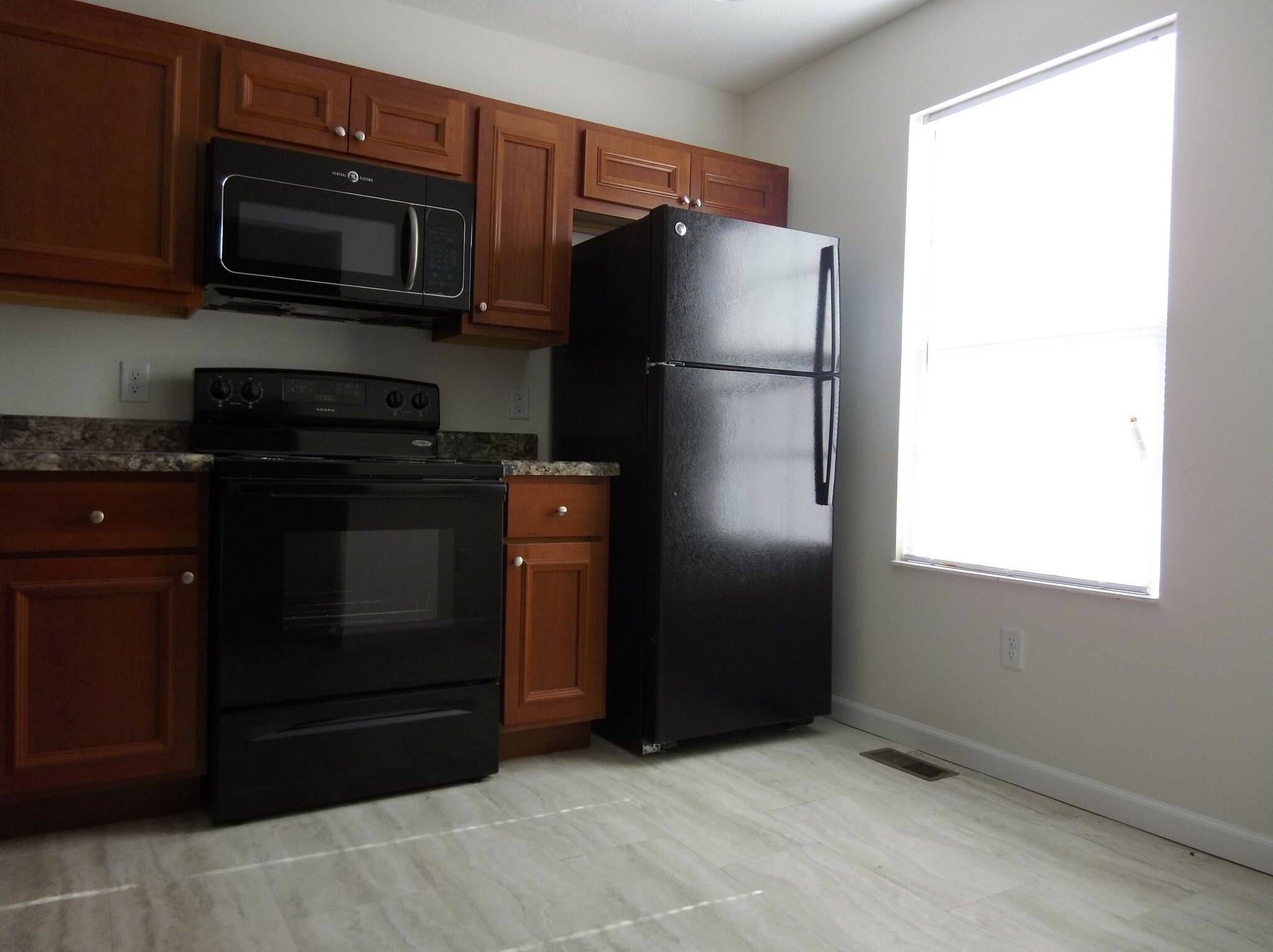 Building Photo - 4190 Otter Creek Dr