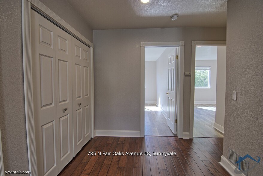 Building Photo - 785 N Fair Oaks Ave