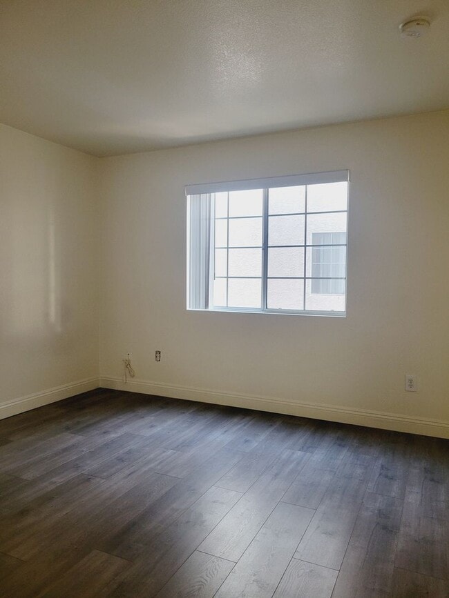 Building Photo - 6500 W Lake Mead Blvd