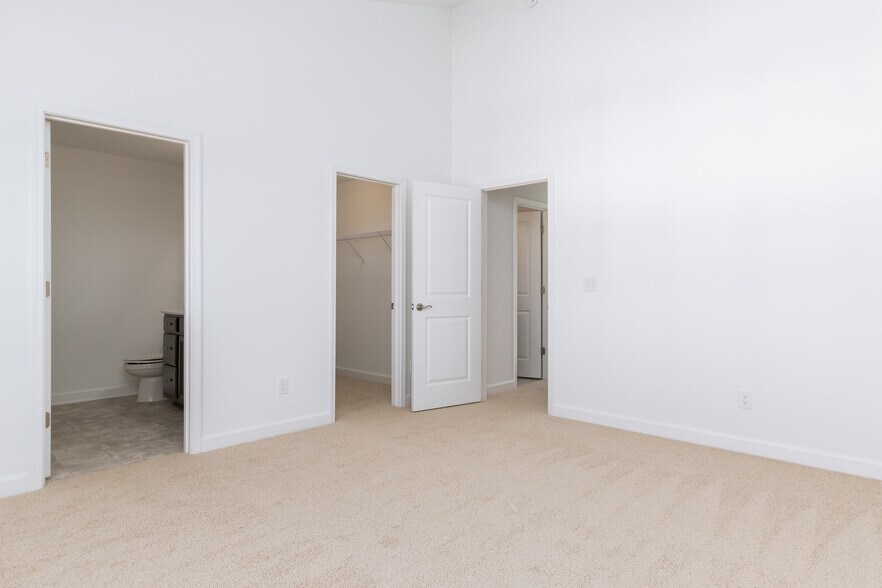 Building Photo - 3026 Deptford St