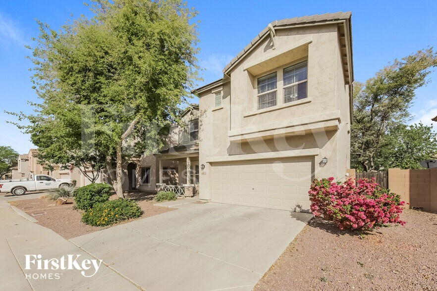 Building Photo - 11028 E Silver Springs Ave