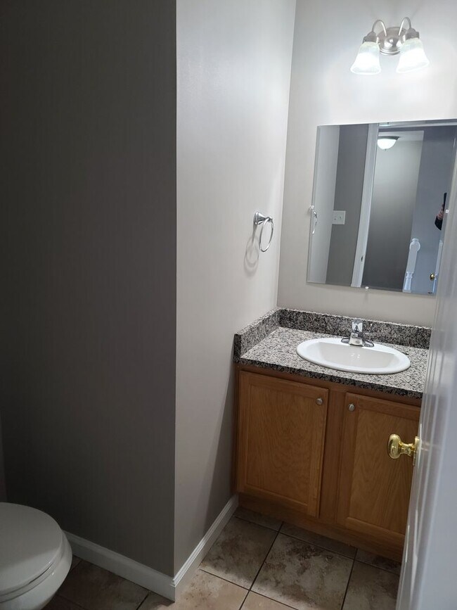 Building Photo - 3 Bedroom Townhome for Rent in Waynesboro