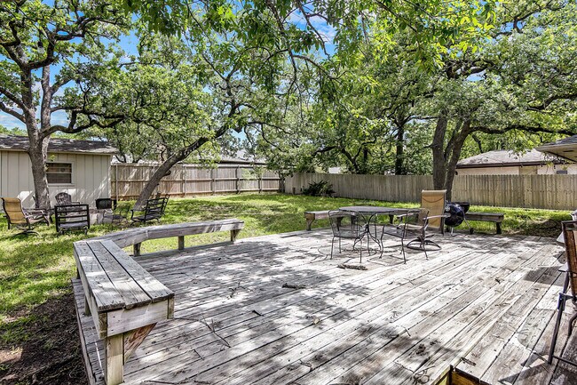 Building Photo - 1406 Angelina Cir