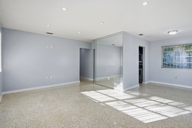 Building Photo - Welcome Home! Spacious 3-bedroom, 2-bath home with plenty of parking and washer/dryer inside the ...