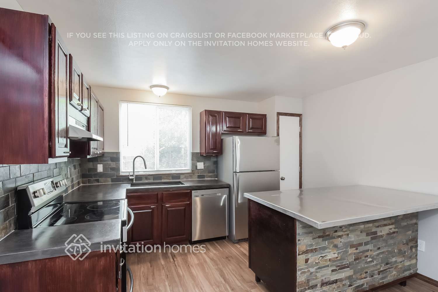 Building Photo - 18933 E Gunnison Pl