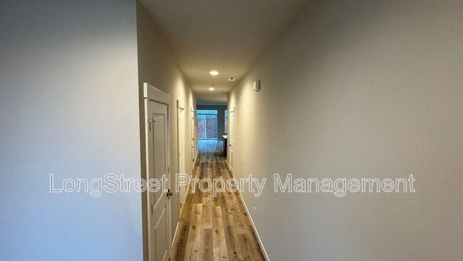 Building Photo - 5387 NW Torchcrest Pl