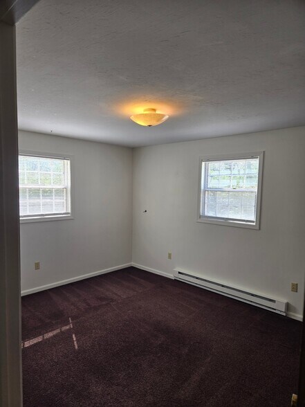 Building Photo - 1341 E Highland Ave