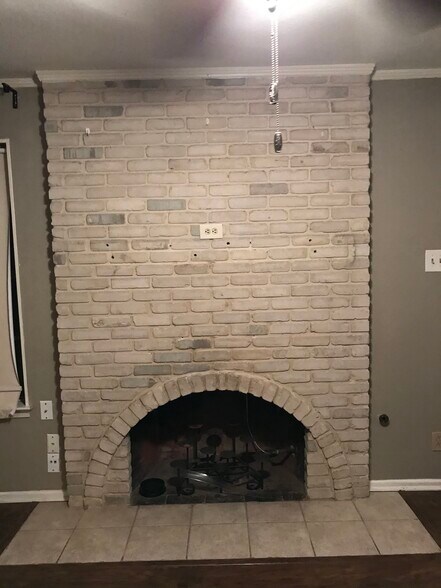 Building Photo - 9306 Fernglen Dr