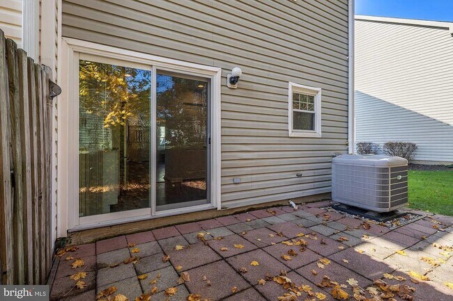 Building Photo - 505 McManus Way